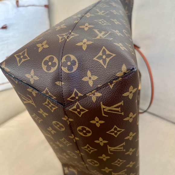 Louis Vuitton Flower Hobo Bag. Brown interior. Beautiful bag - Picture 3 of 8